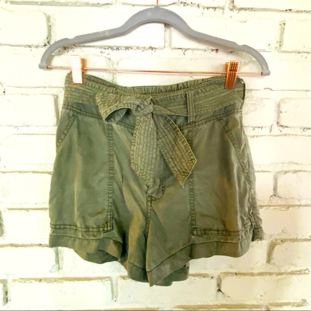 Abercrombie Green high waist utility short
